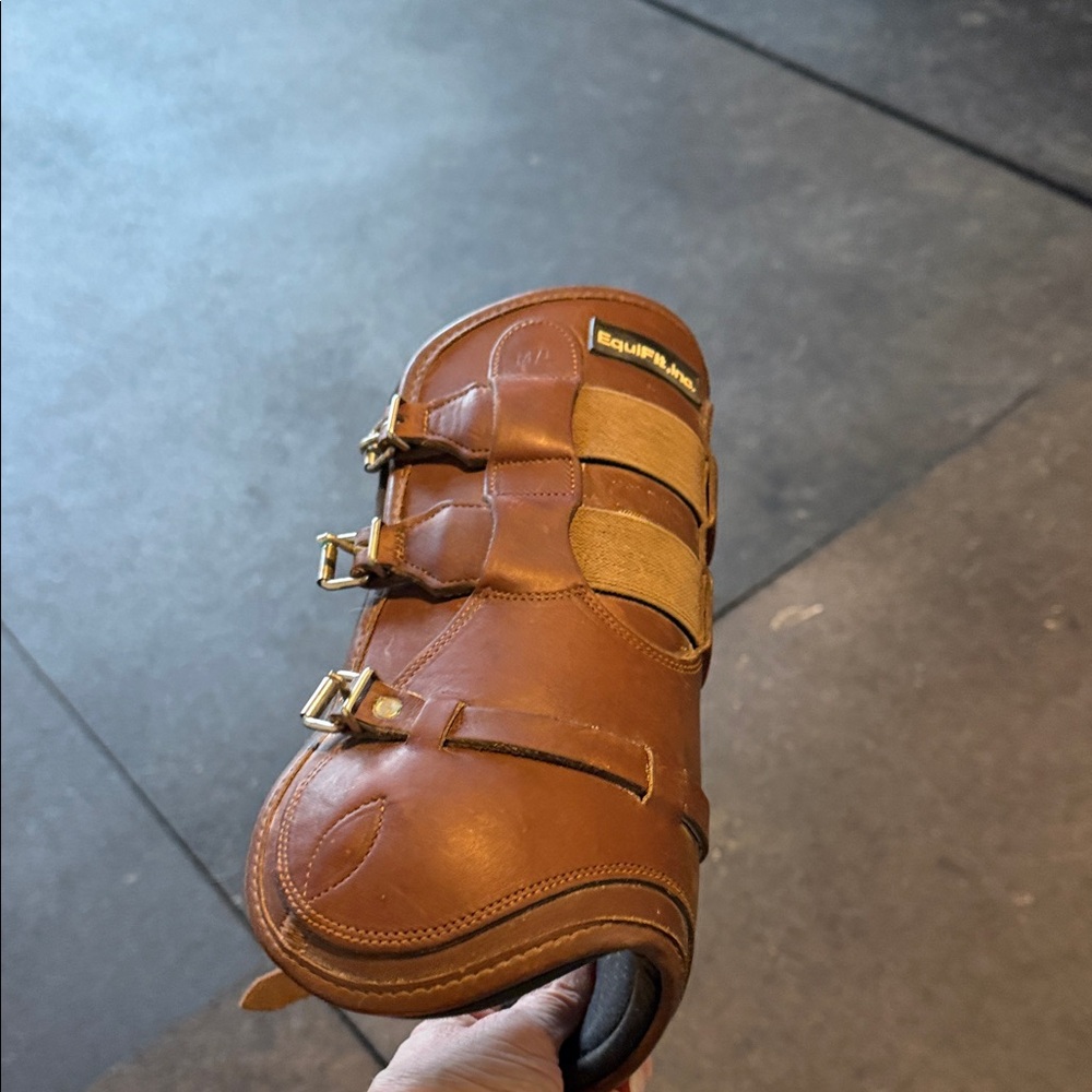 EquiFit Brown Protective jumping Boot front and hind - in great shape.  
Large - Picture 2 of 6
